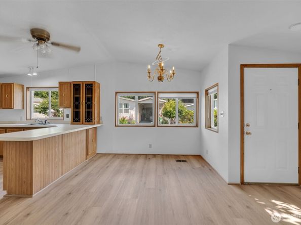 32820 20th Avenue S 35, Federal Way WA 98003