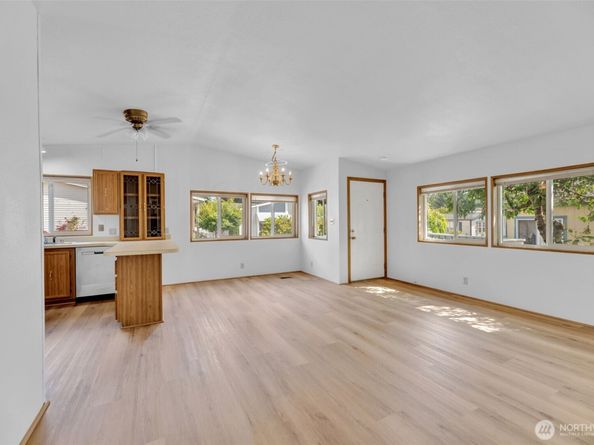 32820 20th Avenue S 35, Federal Way WA 98003
