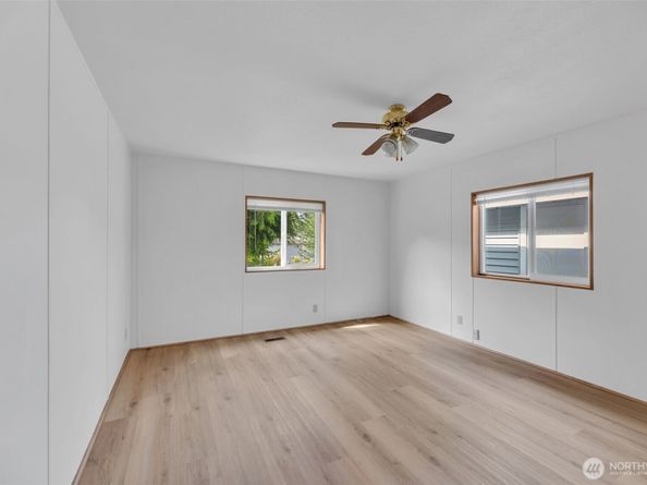 32820 20th Avenue S 35, Federal Way WA 98003