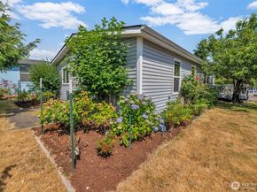 32820 20th Avenue S 35, Federal Way WA 98003