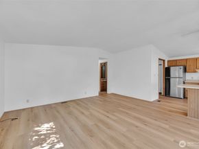 32820 20th Avenue S 35, Federal Way WA 98003