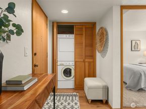 1627 California Avenue SW 1, Seattle WA 98116