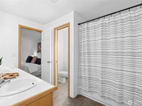 14348 Wallingford Avenue N, Seattle WA 98133