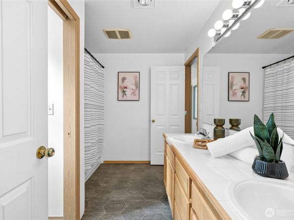 14348 Wallingford Avenue N, Seattle WA 98133