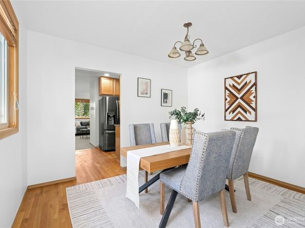 14348 Wallingford Avenue N, Seattle WA 98133