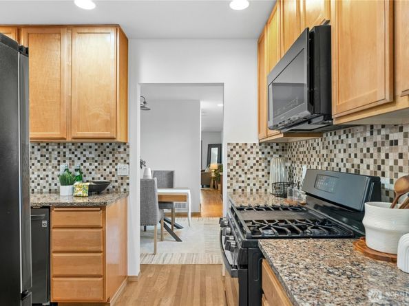 14348 Wallingford Avenue N, Seattle WA 98133