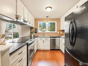 14201 60th Avenue SE, Everett WA 98208