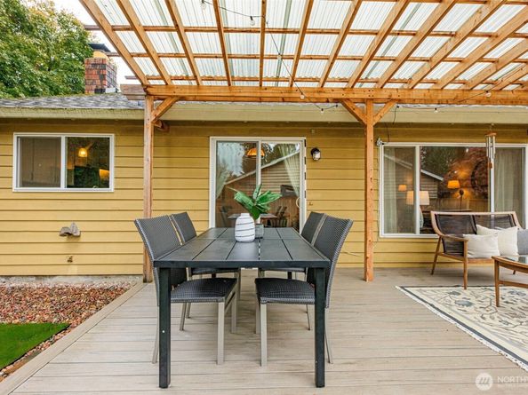 14201 60th Avenue SE, Everett WA 98208