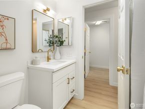 14415 NE 30th Place 22A, Bellevue WA 98007