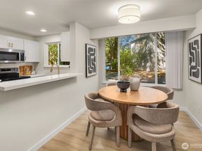 14415 NE 30th Place 22A, Bellevue WA 98007
