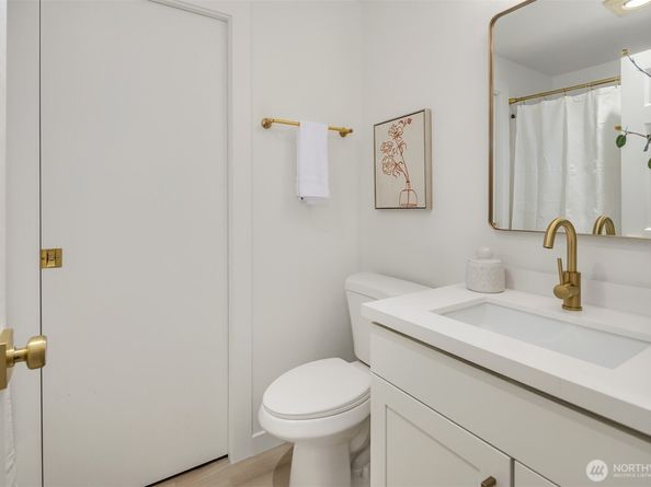 14415 NE 30th Place 22A, Bellevue WA 98007