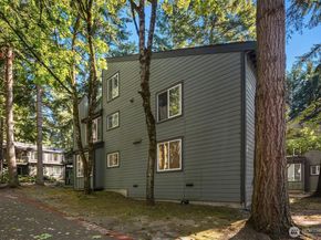 14415 NE 30th Place 22A, Bellevue WA 98007