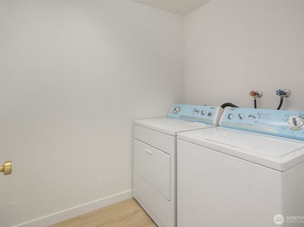 14415 NE 30th Place 22A, Bellevue WA 98007