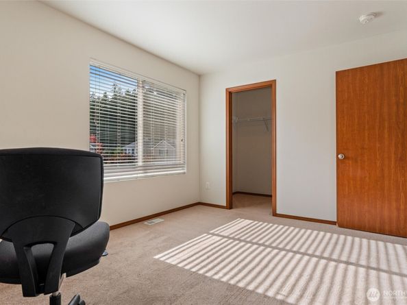 2755 SW Jabirin Way, Port Orchard WA 98367