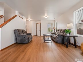 2755 SW Jabirin Way, Port Orchard WA 98367