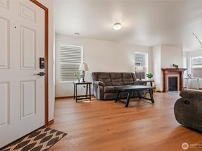 2755 SW Jabirin Way, Port Orchard WA 98367