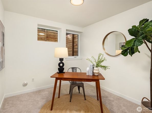 10821 11th Avenue NE, Seattle WA 98125