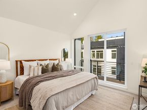 10821 11th Avenue NE, Seattle WA 98125