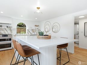 1018 NE 96th Street, Seattle WA 98115