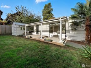 1018 NE 96th Street, Seattle WA 98115