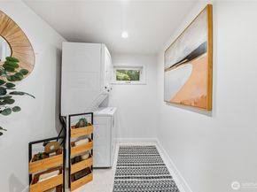 1018 NE 96th Street, Seattle WA 98115