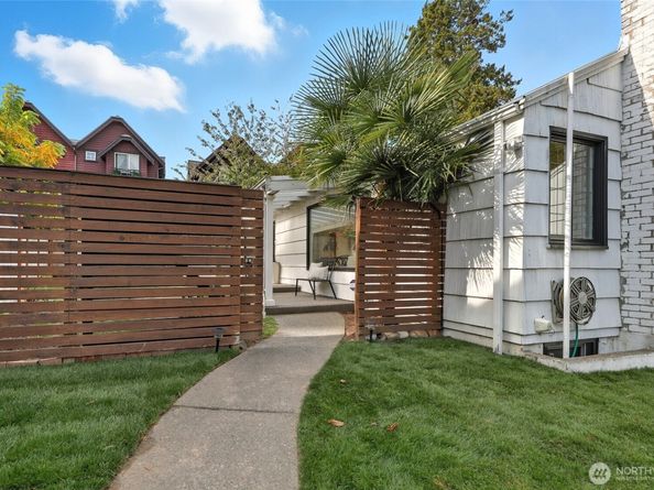 1018 NE 96th Street, Seattle WA 98115
