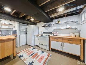 1018 NE 96th Street, Seattle WA 98115