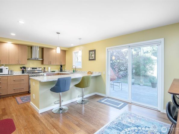 30402 12th Avenue SW, Federal Way WA 98023