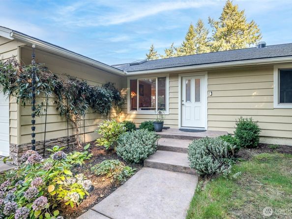 30402 12th Avenue SW, Federal Way WA 98023