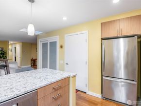 30402 12th Avenue SW, Federal Way WA 98023