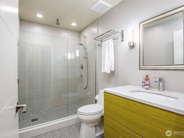 30402 12th Avenue SW, Federal Way WA 98023