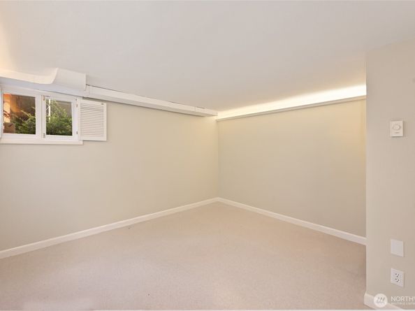 2610 42nd Avenue W, Seattle WA 98199