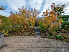 2610 42nd Avenue W, Seattle WA 98199
