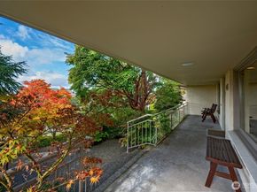 2610 42nd Avenue W, Seattle WA 98199