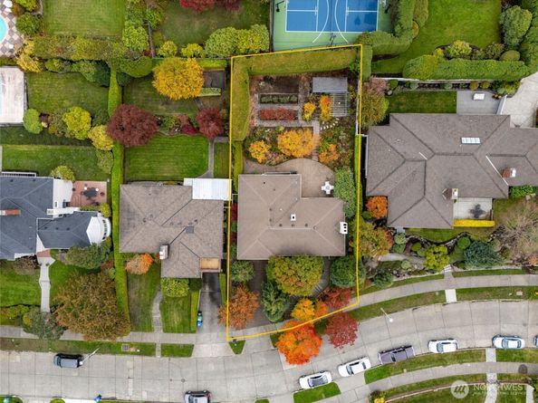 2610 42nd Avenue W, Seattle WA 98199