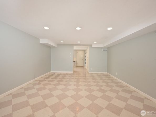 2610 42nd Avenue W, Seattle WA 98199