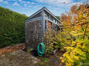 2610 42nd Avenue W, Seattle WA 98199