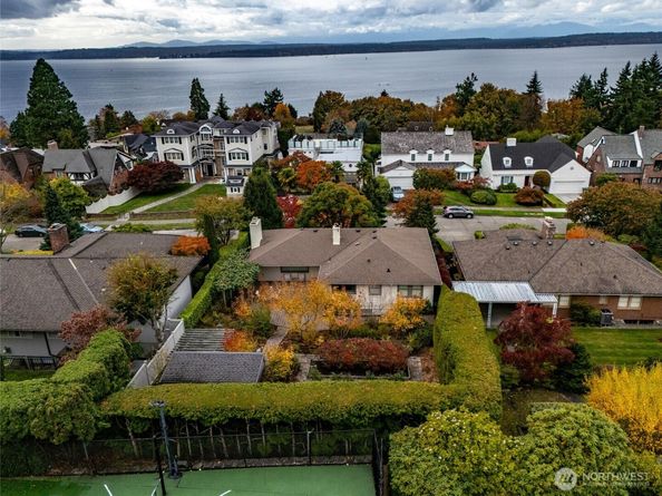 2610 42nd Avenue W, Seattle WA 98199