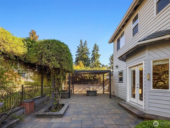 11906 23rd Avenue SW, Burien WA 98146