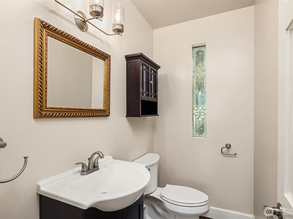 11906 23rd Avenue SW, Burien WA 98146