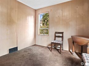 7536 13th Avenue NW, Seattle WA 98117