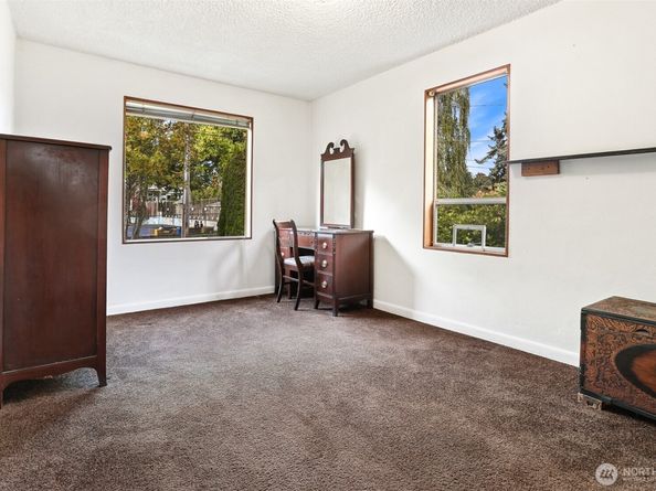 7536 13th Avenue NW, Seattle WA 98117