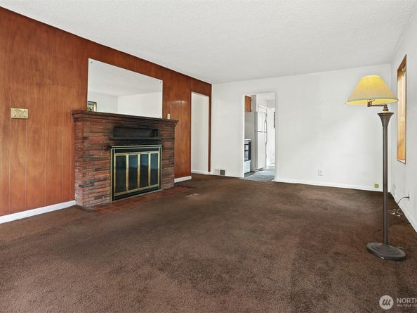 7536 13th Avenue NW, Seattle WA 98117