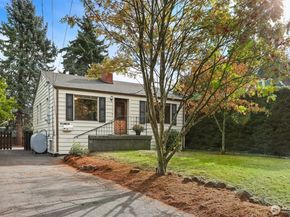 7536 13th Avenue NW, Seattle WA 98117