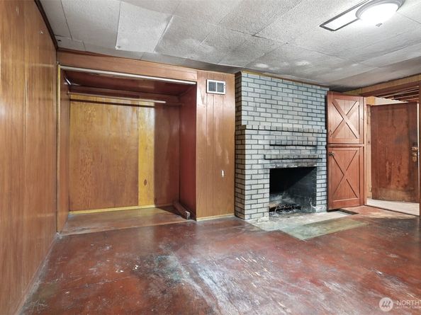7536 13th Avenue NW, Seattle WA 98117