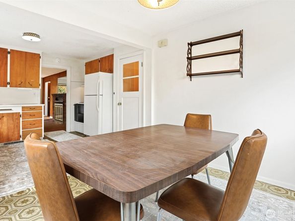 7536 13th Avenue NW, Seattle WA 98117