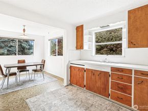 7536 13th Avenue NW, Seattle WA 98117
