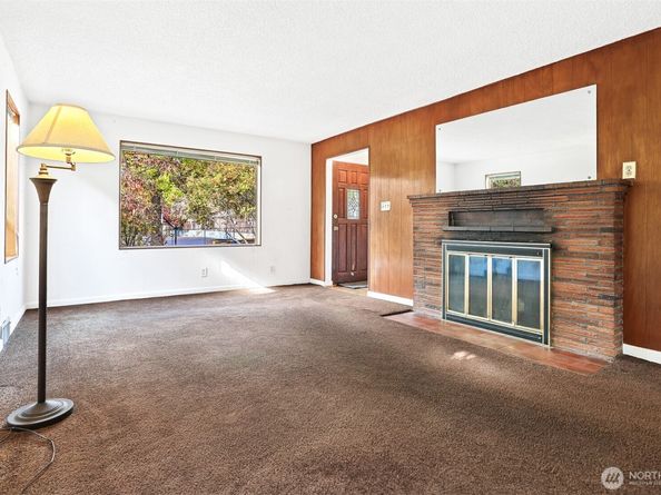 7536 13th Avenue NW, Seattle WA 98117