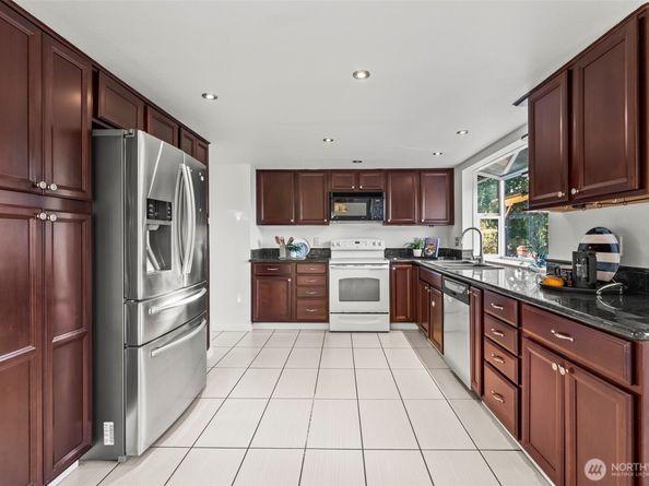 3300 Madrona Drive SE, Port Orchard WA 98366