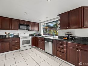 3300 Madrona Drive SE, Port Orchard WA 98366